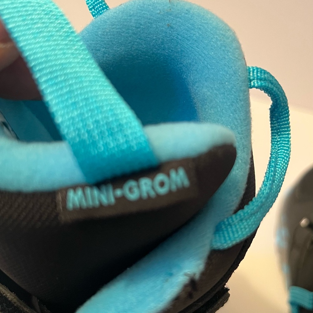 Burton Mini-Grom Kids Snowboard Boots in Black/Blue/Gray, Size 12C - Picture 8 of 13